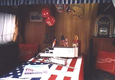 Die Innenansicht des Show-Wohnwagens im September 1999